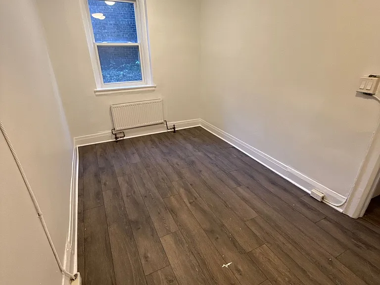 1094 College St #2 — Photo 12