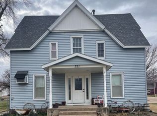 321 N Main St, Bladen, NE 68928