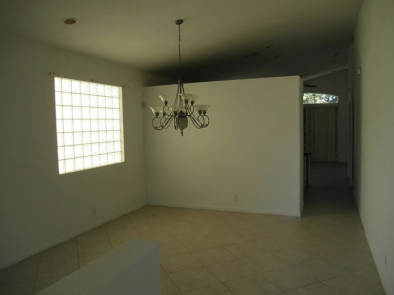 4311 N Magnolia Cir — Photo 7