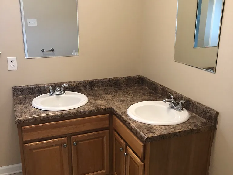 205 Pinecrest Blvd — Photo 8