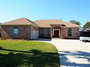 151 Long Pointe Dr, Mary Esther, FL 32569