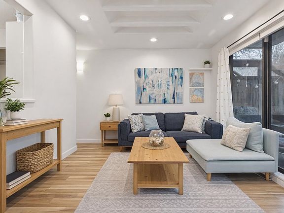 4th image of 350 E 5th Ave #107