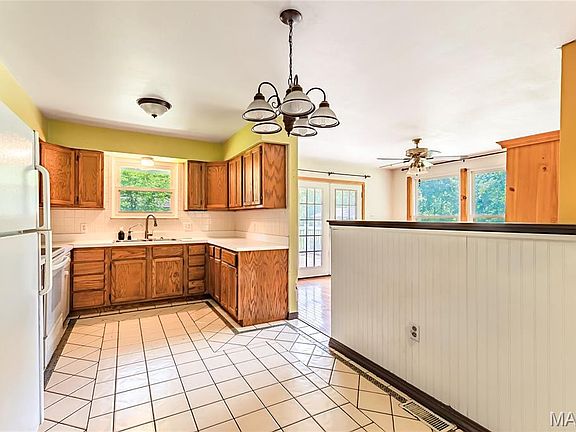 12th image of 71 Shady Oaks Dr