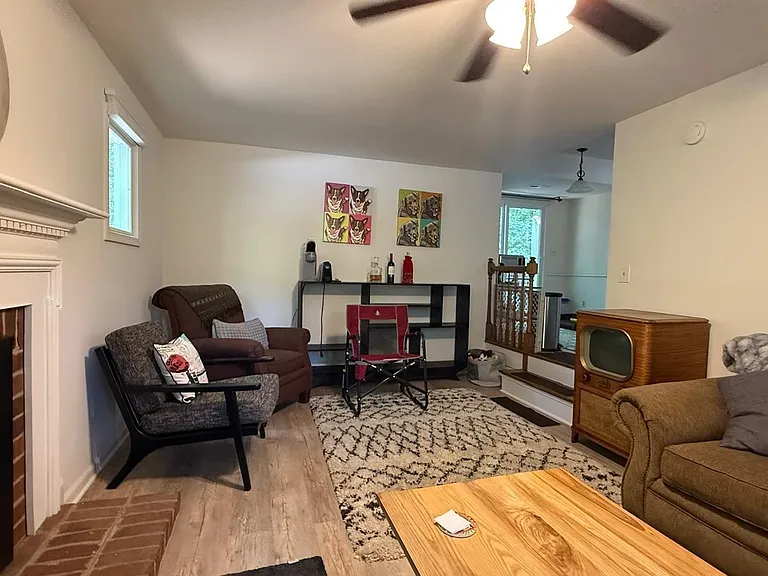3190 Saddlebrook Ln — Photo 11