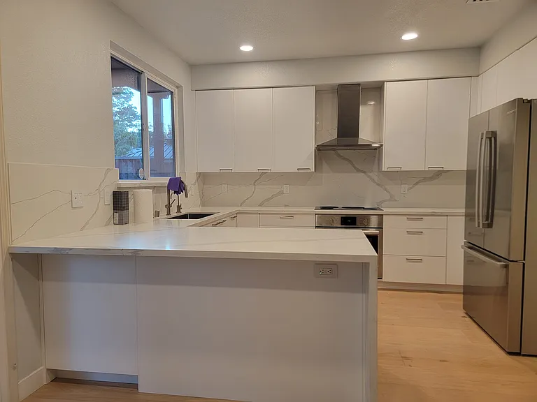 1017 Phoenix Ct — Photo 3