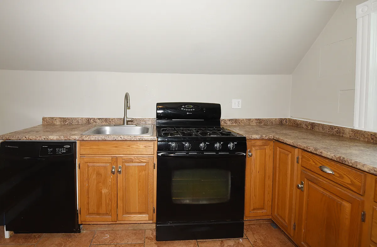 Building Photo - 54 E Water St #3
