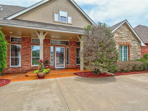 3rd image of 16512 Village Garden Dr