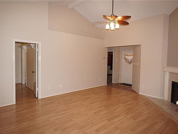 4th image of 6304 Jennings Dr