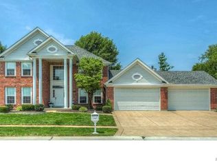 6649 Towne Woods Dr, Saint Louis, MO 63129