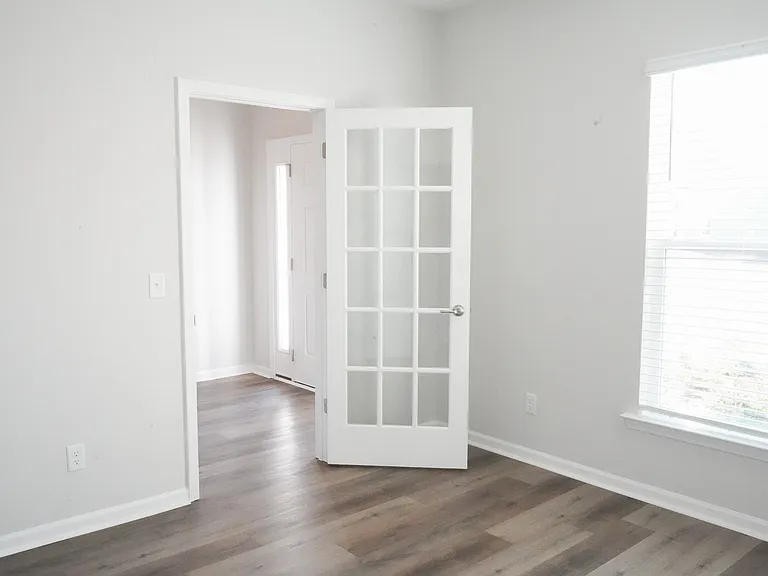 142 Brookline Dr — Photo 11