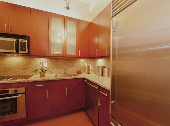 5th image of 80 John St APT 7D