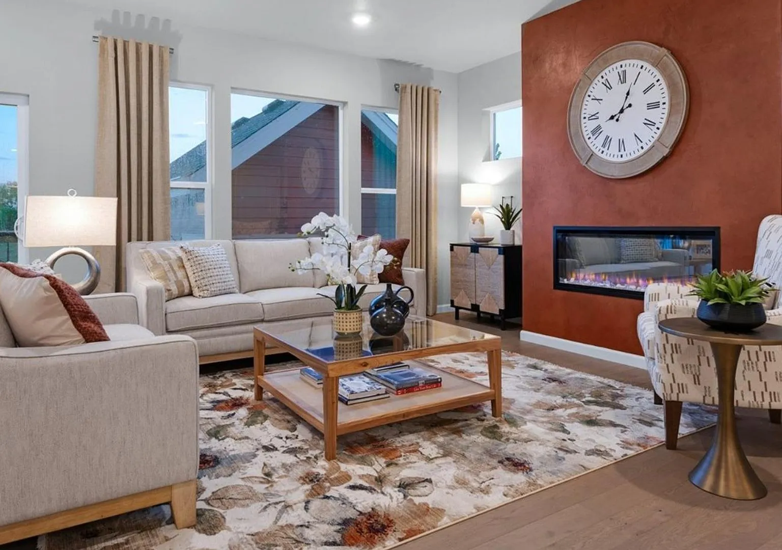 Furnished 3 Bed/Office Luxury Model Home on Westside — Photo 3