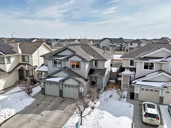 1285 Cunningham Dr SW, Edmonton, AB T6W 0R7