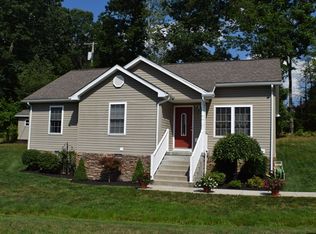 102 Hickory Ave, Daniels, WV 25832