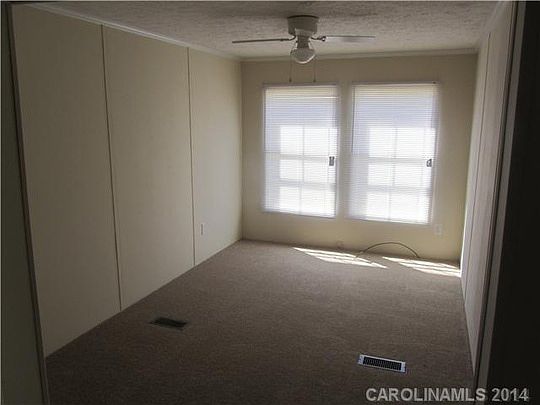 3rd image of 5067 Angelina Dr