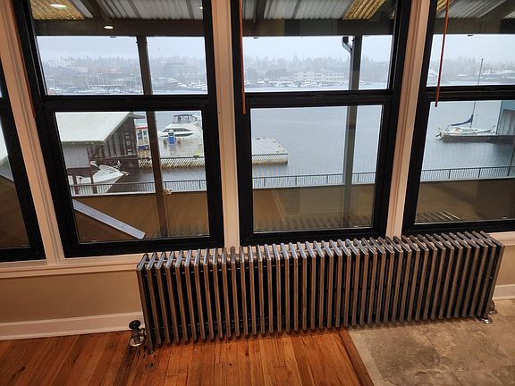 4th image of 2706 Westlake Ave N APT 10