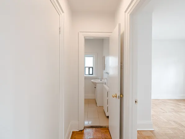 110 Wellesley Street East