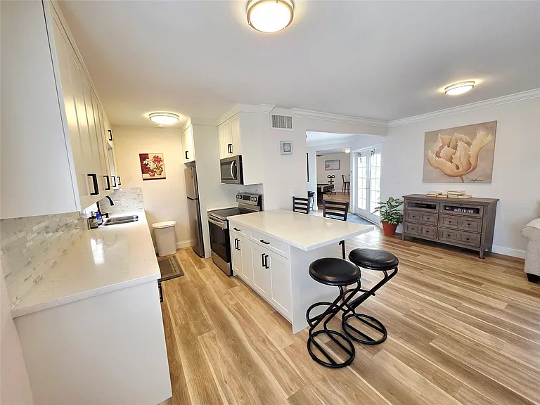 2230 NE 56th Pl #208 — Photo 20