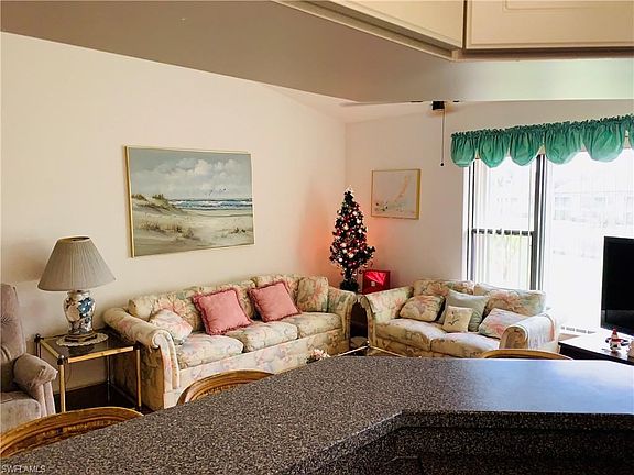 3rd image of 5750 Trailwinds Dr APT 324