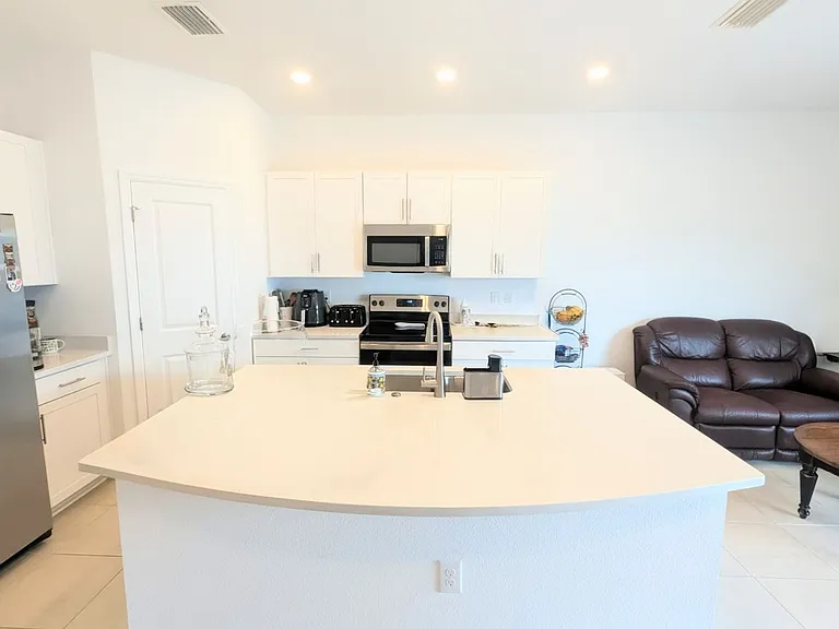 5686 Archipelago St — Photo 7