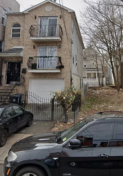 3 bed, $2,800 — Photo 2