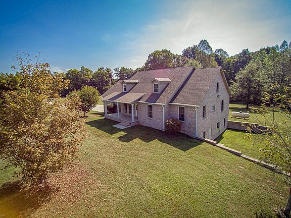 2nd image of 206 Sheldon Young Ln