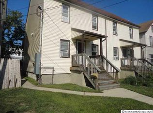 56 4th St, Highlands, NJ 07732