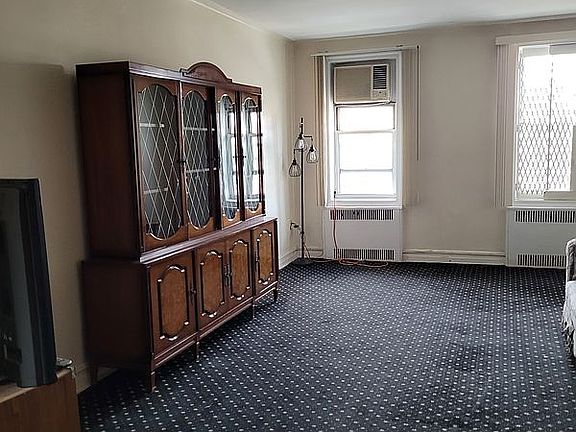 2nd image of 1410 Avenue S #2C