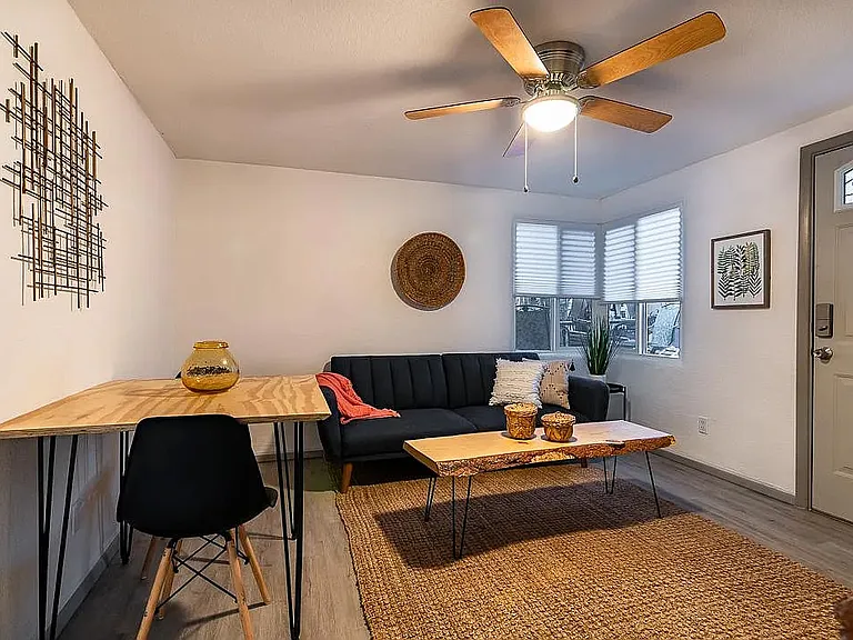 221 Girard Blvd SE #2F — Photo 15