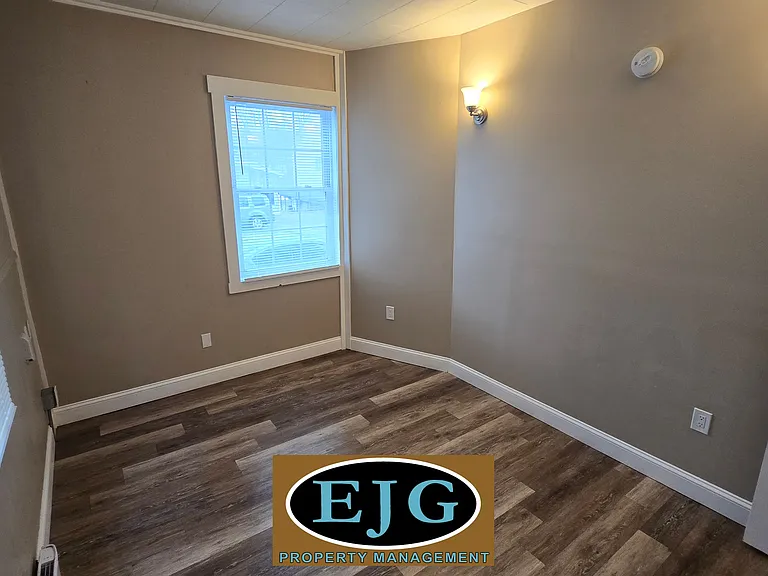 504 Main St #1 — Photo 20