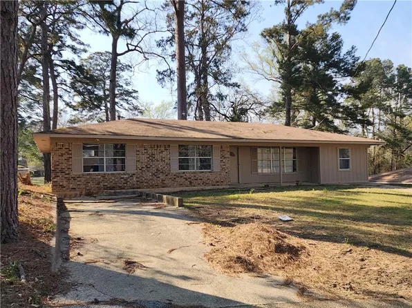 1208 W Lakeshore Dr, Natchitoches, LA 71457