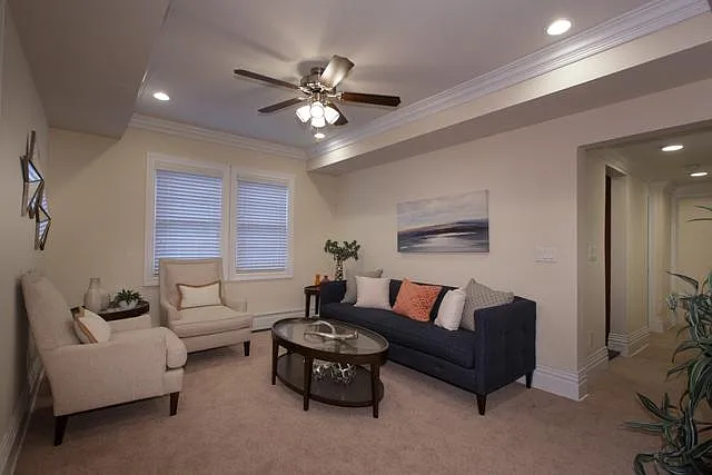 Fairfield Tudor at Bay Shore — Photo 12