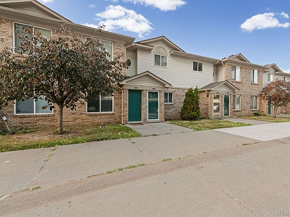 2nd image of 30184 Wedgewood Cir