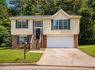 488 Barclay Ct, Stone Mountain, GA 30083
