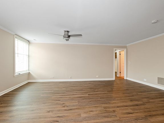 5th image of 7323 Heritage Ct APT 2E