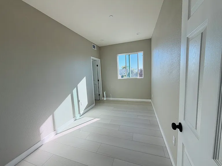1328 Magnolia Ave — Photo 13