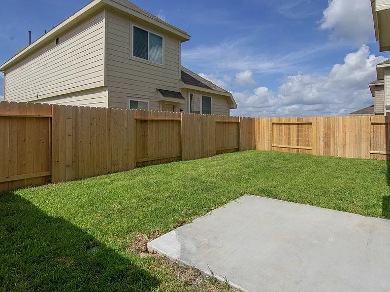 17119 Hailey Harbor Dr — Photo 5