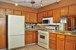4th image of 1089 Rockport Dr
