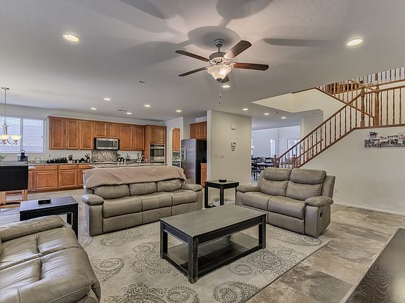3rd image of 10142 Tarbell Grove Ave