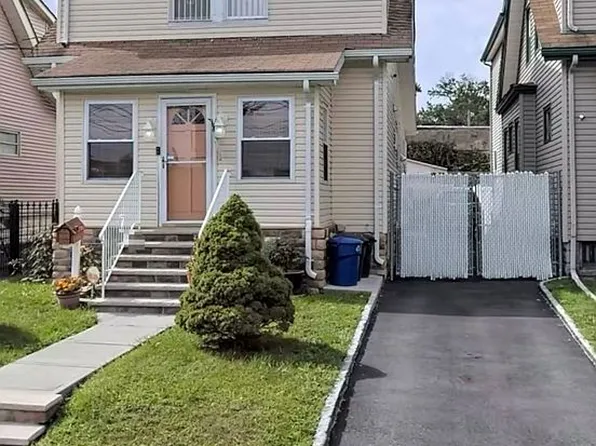 11 Welland Ave, Irvington, NJ 07111