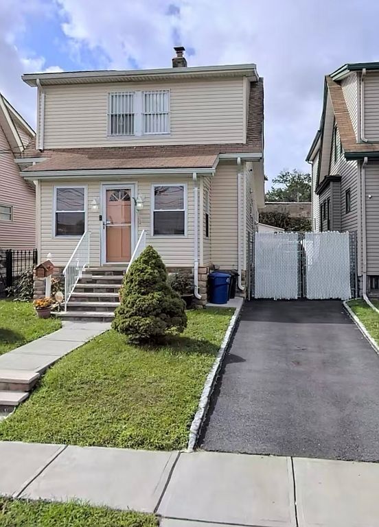 11 Welland Ave - Property Image