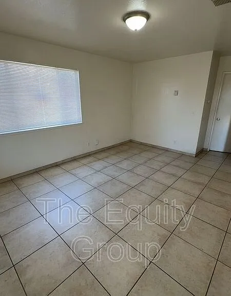 1220 N Conyer St — Photo 5