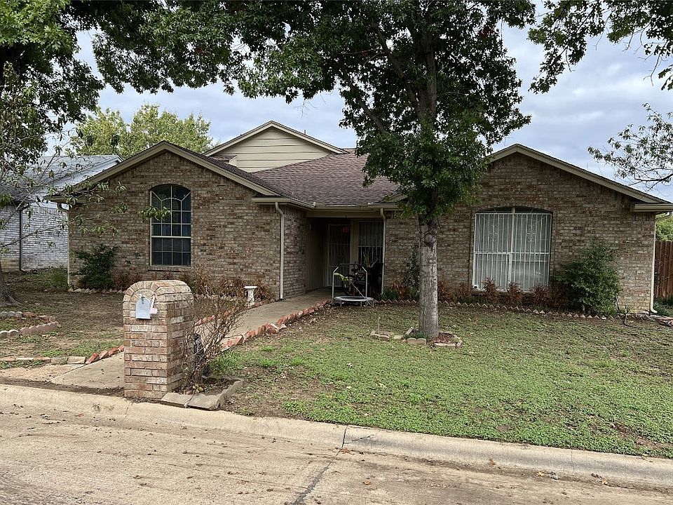 1st image of 1023 Flower Dr