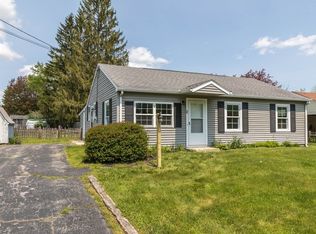 2 Pineview Rd, Dudley, MA 01571