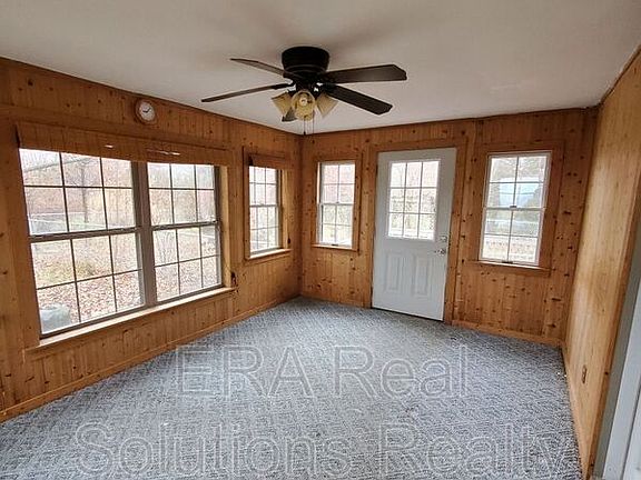 3rd image of 4861 Harrisburg Pike
