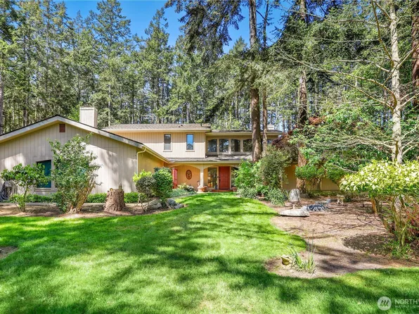 1614 McKinnon Drive, Oak Harbor, WA 98277