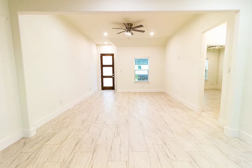 3 bed, 1786 sqft, $2,000 — Photo 3
