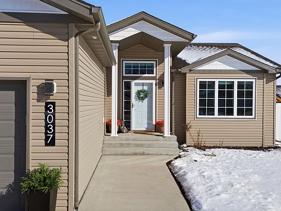 3rd image of 3037 Claire Dr E