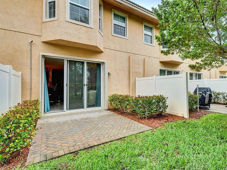 5981 Monterra Club Dr — Photo 3