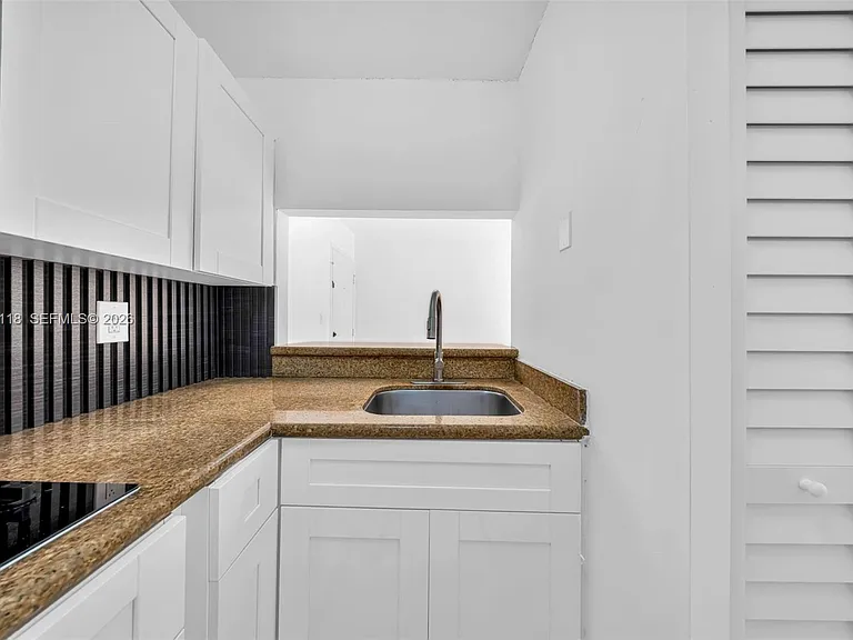8145 NW 7th St #111 — Photo 8
